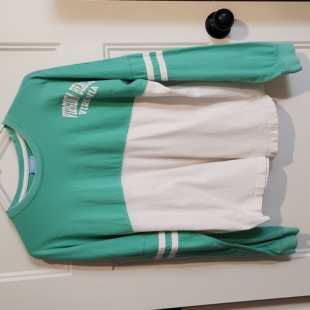 SKY Virginia Beach Small 100% Cotton Teal White Long Sleeved Shirt